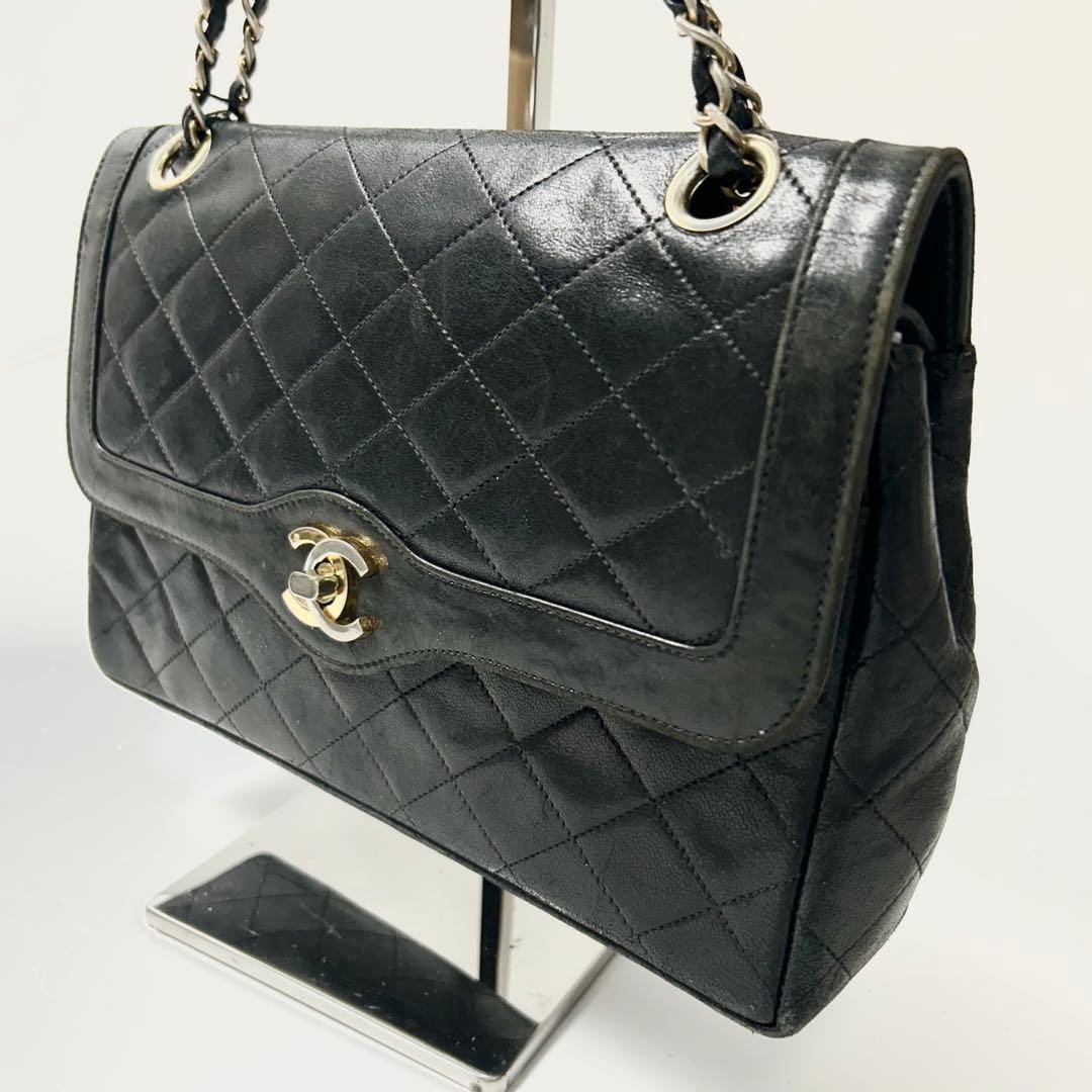 Chanel Matelassé Schultertasche 1