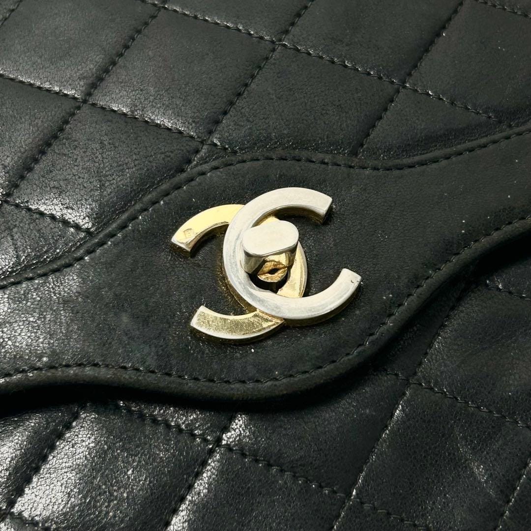 Chanel Matelassé Schultertasche 8