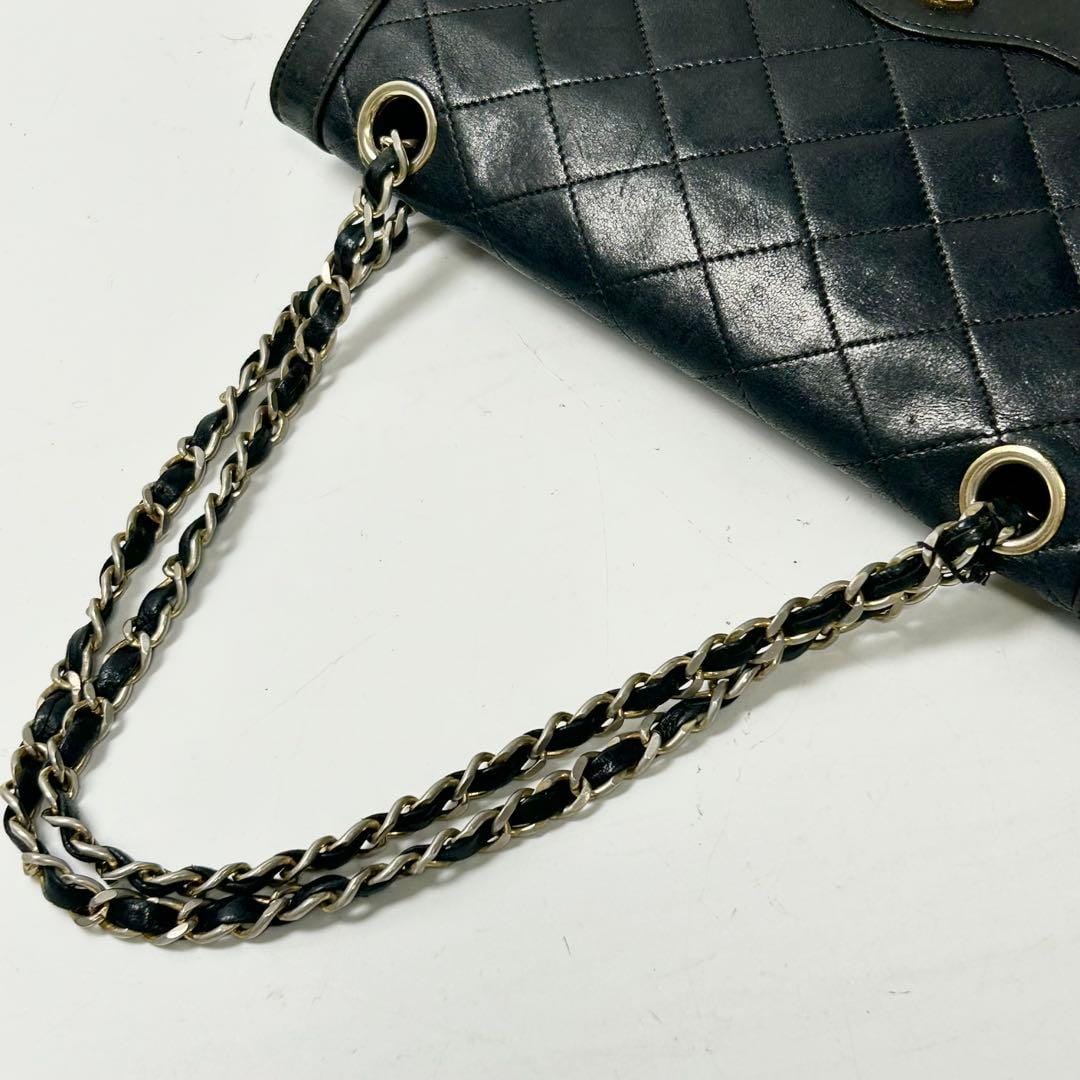 Chanel Matelassé Schultertasche 9