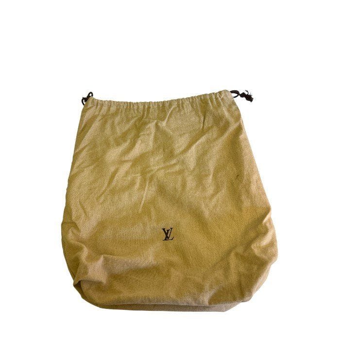 Louis Vuitton Bucket GM 10