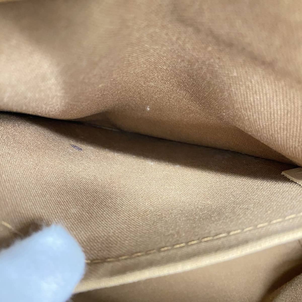 Louis Vuitton Tivoli PM 10